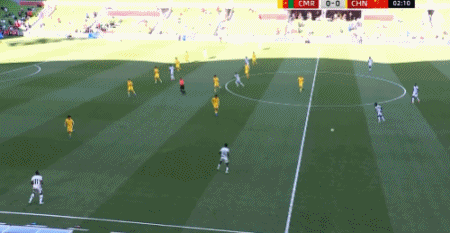 国足对阵喀麦隆遭遇全面压制 战术节奏差距暴露