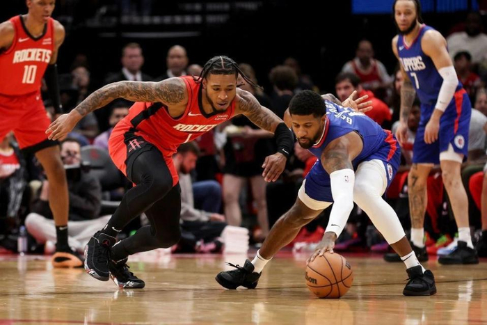 火箭队核心芬尼-史密斯遭雪藏 轮换席位彻底被剥