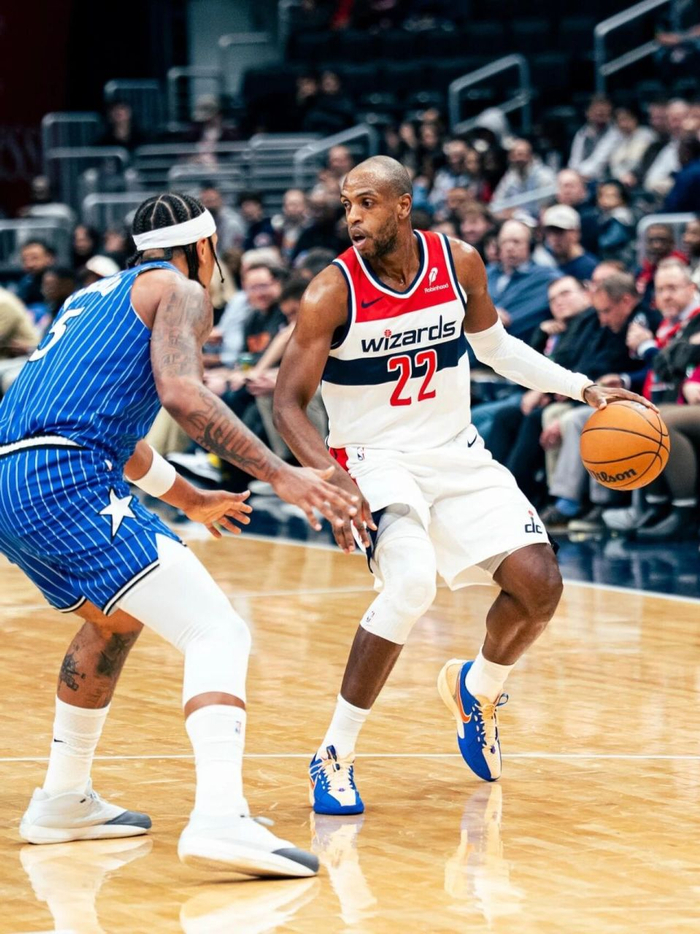 米德尔顿35分创历史纪录 成最年长替补球员