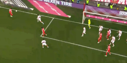 拜仁慕尼黑提前4轮卫冕德甲冠军 创造队史第35次