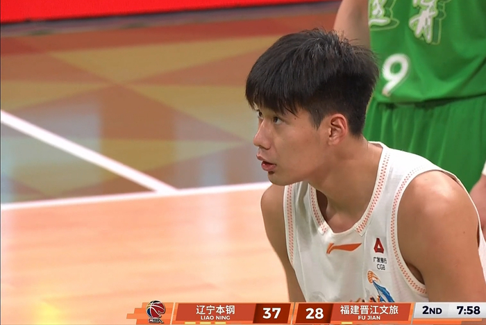 CBA新人闪耀常规赛：庞峥麟34分领衔多星崛起