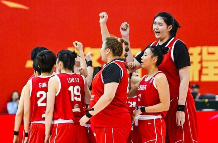 中国女篮世界杯分组遭美国挑战，意大利捷克成